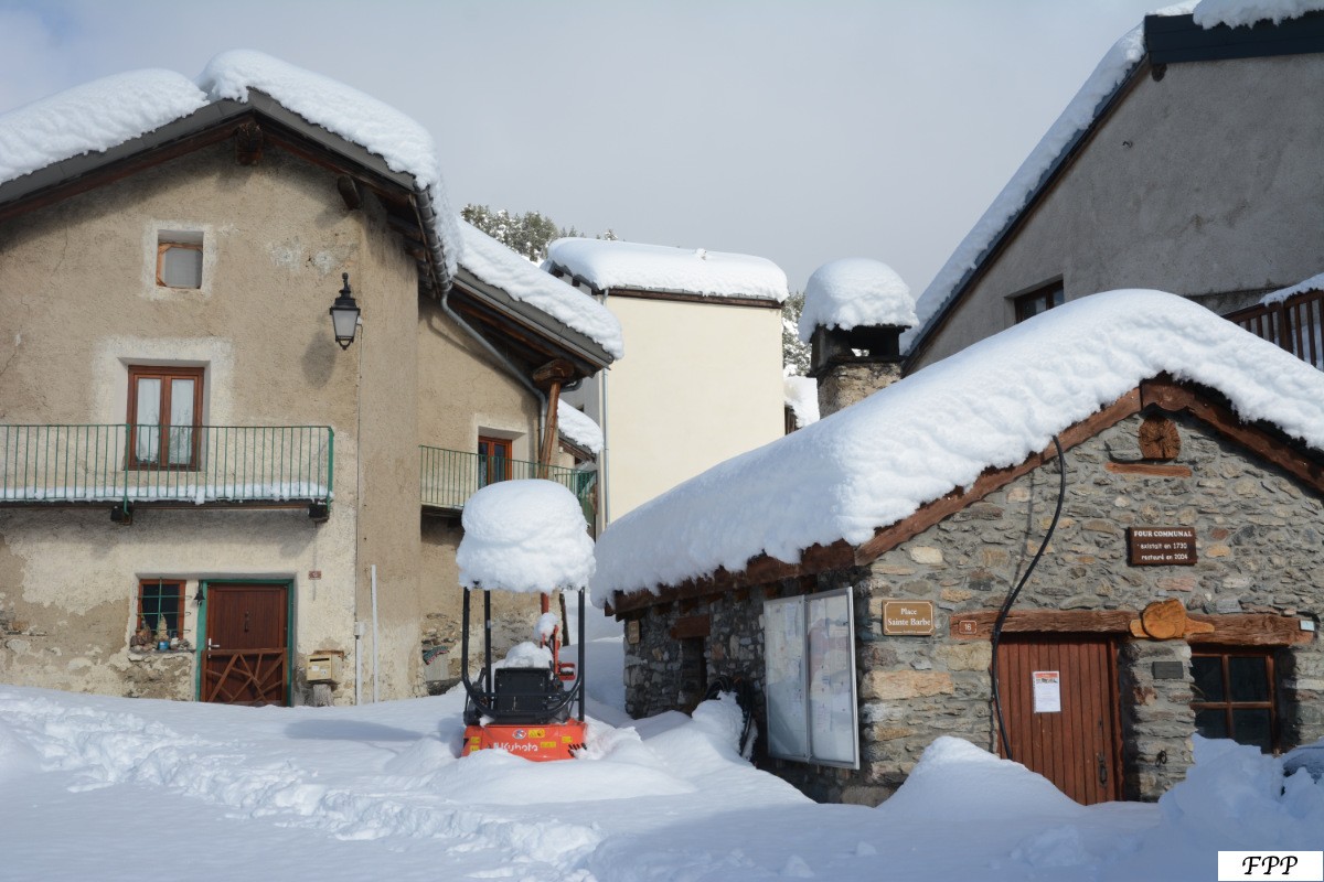 20250418 fourneige