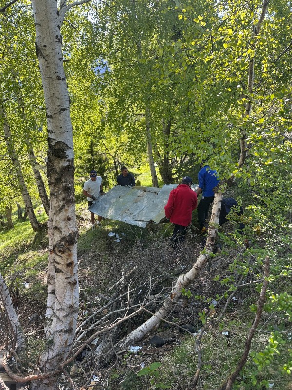 2505 Demontage Cabane 4
